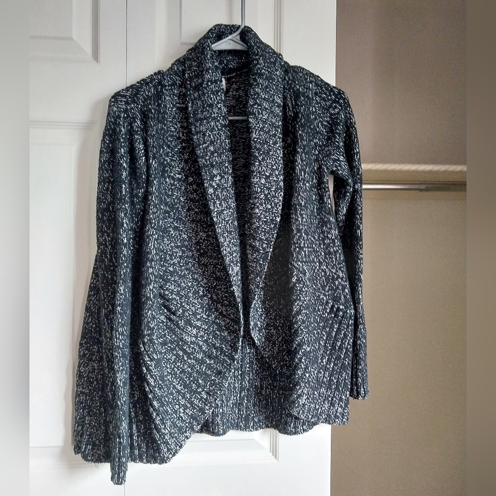 A.New.Day Women's Size Small Long Sleeve Black & White Cardigan Sweater, Size XS
